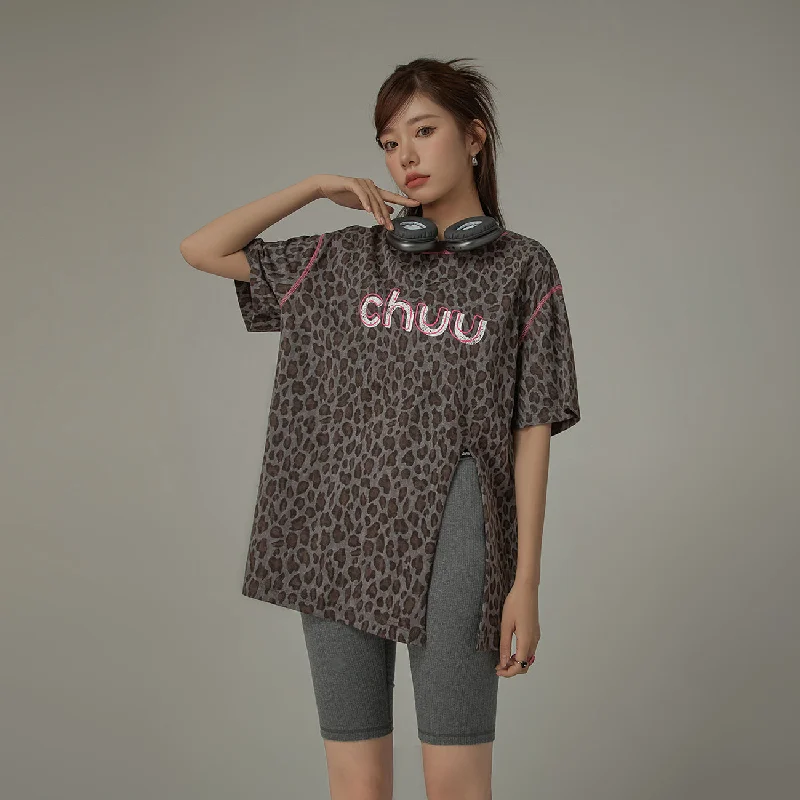 Leopard Side Slit Lettering Loose Fit Mid Length T-Shirt